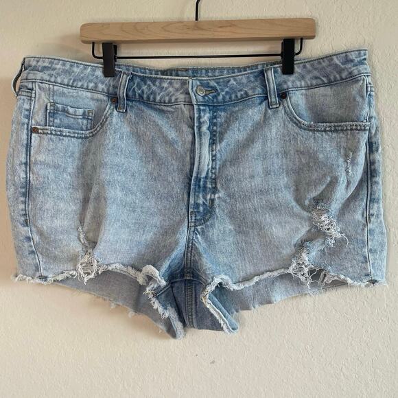 Old Navy High Rise OG Straight Cut Off Shorts - Size 22 - Picture 1 of 4